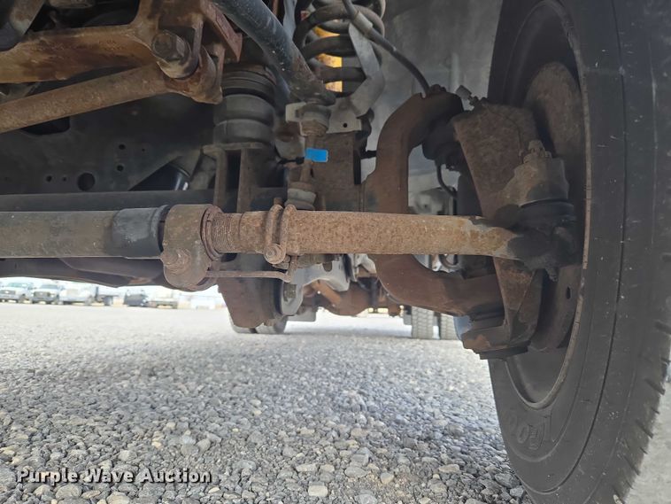 image for item ET1132 2012 Ford F550 Super Duty XL bucket truck