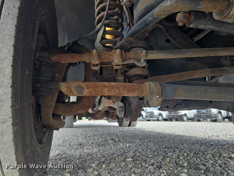 image for item ET1132 2012 Ford F550 Super Duty XL bucket truck