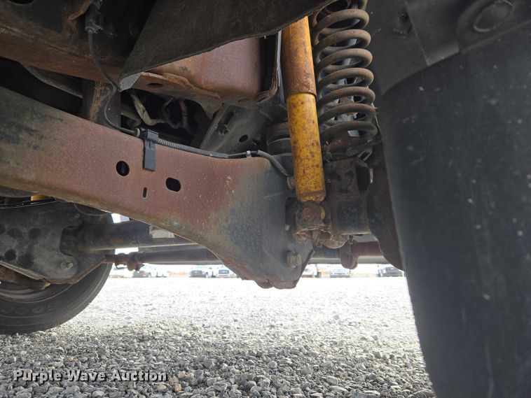 image for item ET1132 2012 Ford F550 Super Duty XL bucket truck