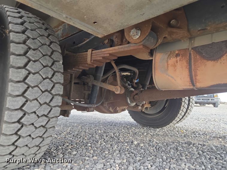 image for item ET1132 2012 Ford F550 Super Duty XL bucket truck