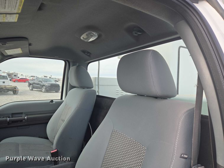 image for item ET1132 2012 Ford F550 Super Duty XL bucket truck