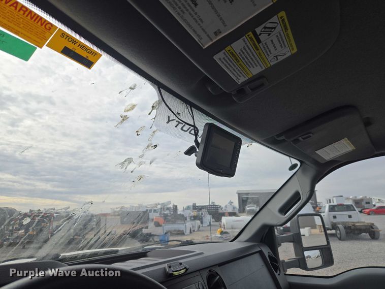 image for item ET1132 2012 Ford F550 Super Duty XL bucket truck