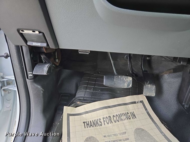 image for item ET1132 2012 Ford F550 Super Duty XL bucket truck