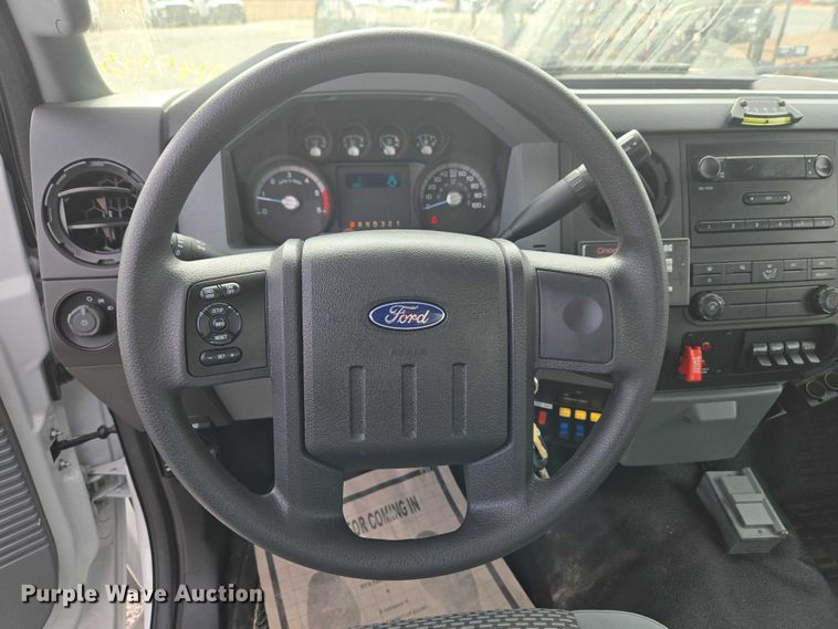 image for item ET1132 2012 Ford F550 Super Duty XL bucket truck