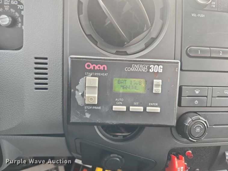 image for item ET1132 2012 Ford F550 Super Duty XL bucket truck