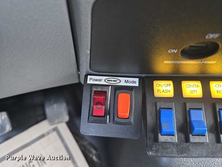 image for item ET1132 2012 Ford F550 Super Duty XL bucket truck