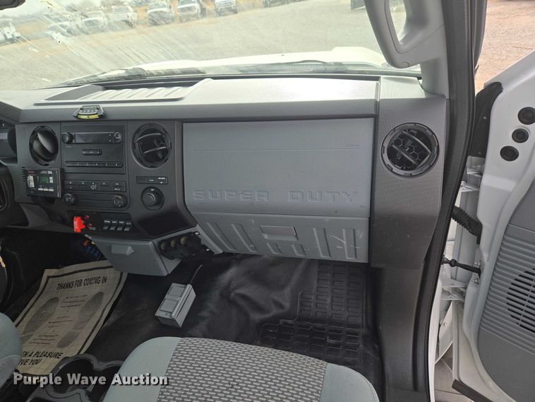 image for item ET1132 2012 Ford F550 Super Duty XL bucket truck