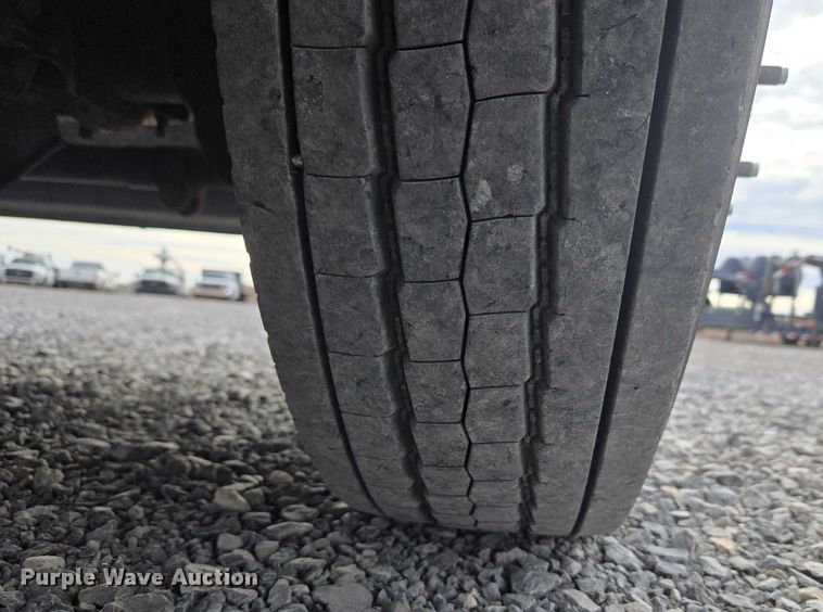 image for item ET1132 2012 Ford F550 Super Duty XL bucket truck