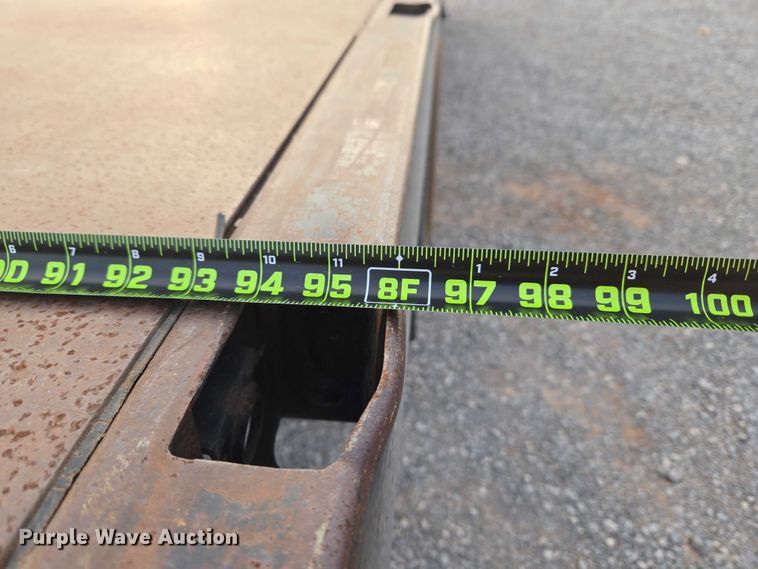 image for item ET1133 2005 GMC C6500 flatbed truck