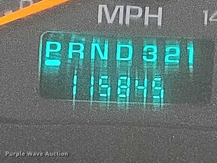 image for item ET1133 2005 GMC C6500 flatbed truck