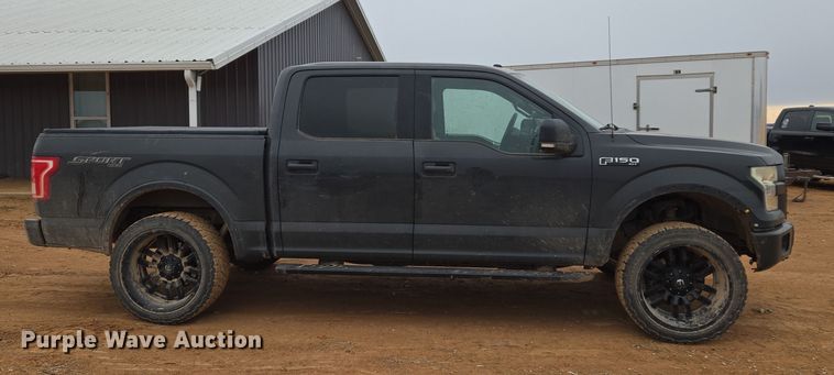 image for item ET1174 2016 Ford F150 XLT Crew Cab pickup truck