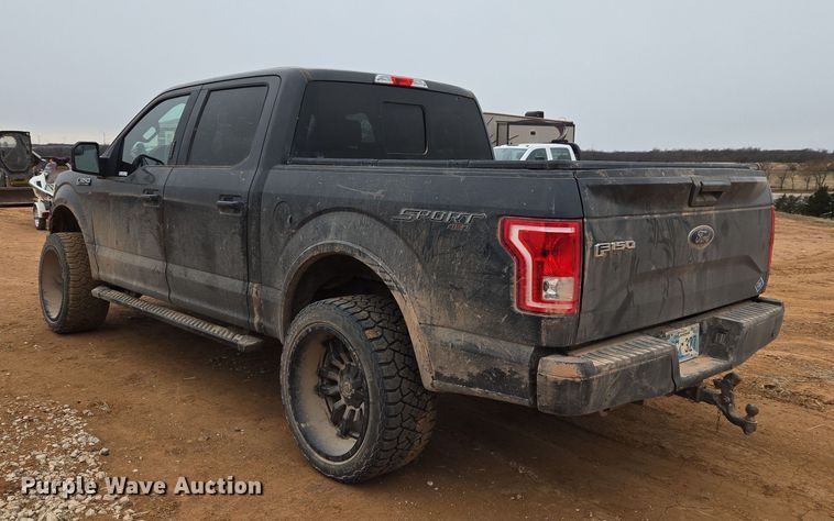 image for item ET1174 2016 Ford F150 XLT Crew Cab pickup truck