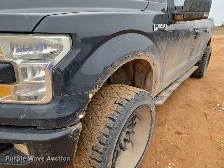 image for item ET1174 2016 Ford F150 XLT Crew Cab pickup truck