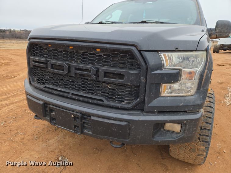 image for item ET1174 2016 Ford F150 XLT Crew Cab pickup truck