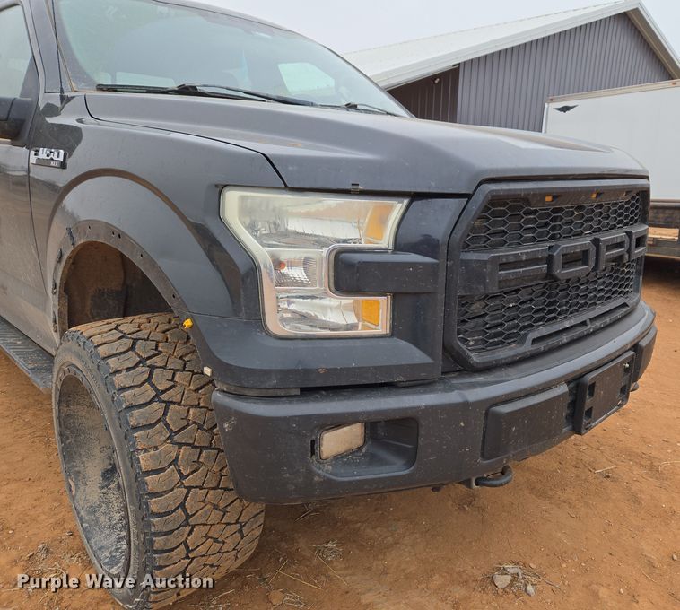 image for item ET1174 2016 Ford F150 XLT Crew Cab pickup truck