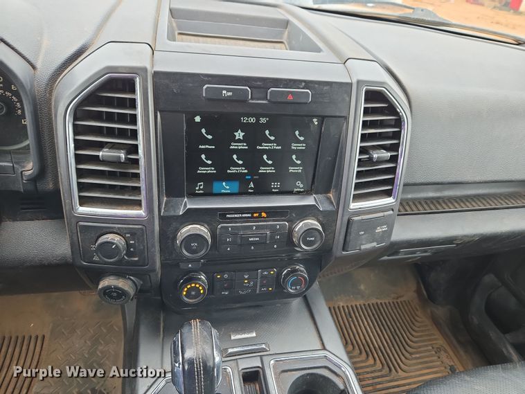 image for item ET1174 2016 Ford F150 XLT Crew Cab pickup truck