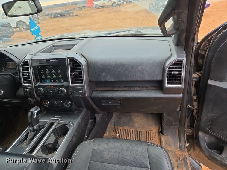 image for item ET1174 2016 Ford F150 XLT Crew Cab pickup truck