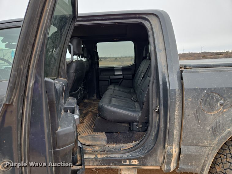 image for item ET1174 2016 Ford F150 XLT Crew Cab pickup truck