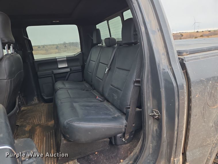 image for item ET1174 2016 Ford F150 XLT Crew Cab pickup truck