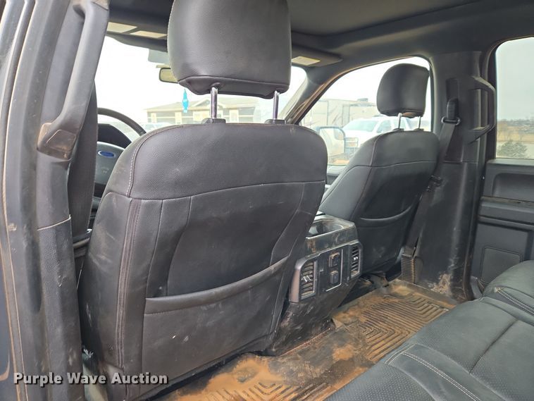 image for item ET1174 2016 Ford F150 XLT Crew Cab pickup truck