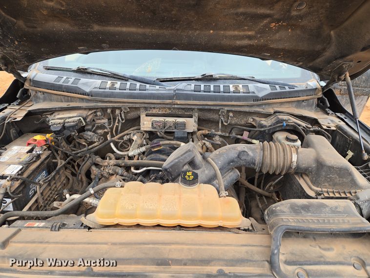 image for item ET1174 2016 Ford F150 XLT Crew Cab pickup truck