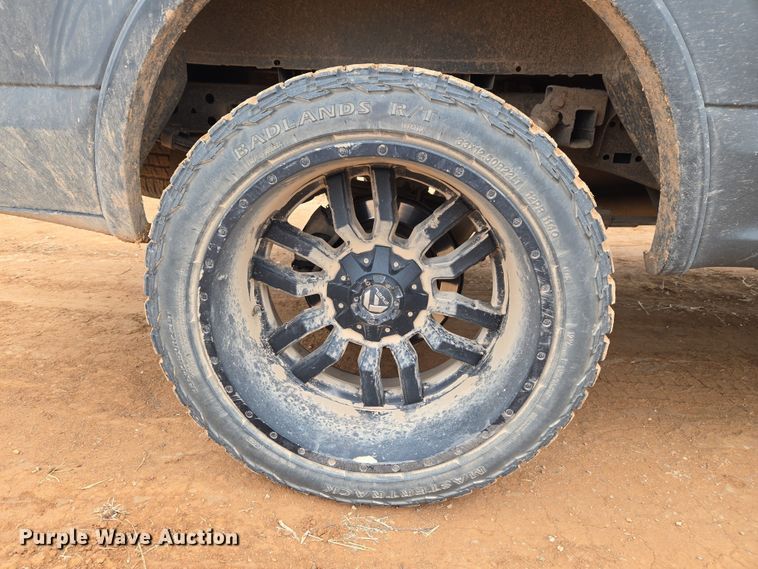 image for item ET1174 2016 Ford F150 XLT Crew Cab pickup truck