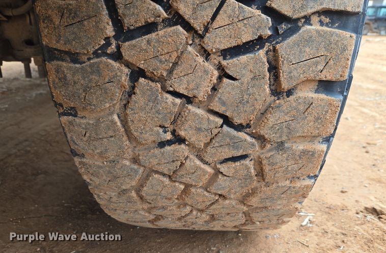 image for item ET1174 2016 Ford F150 XLT Crew Cab pickup truck