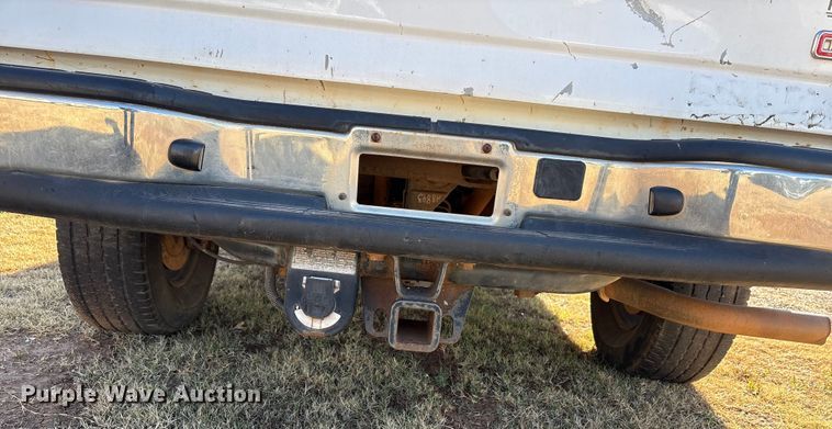 image for item ET1178 2004 GMC Sierra 1500 Ext. Cab pickup truck