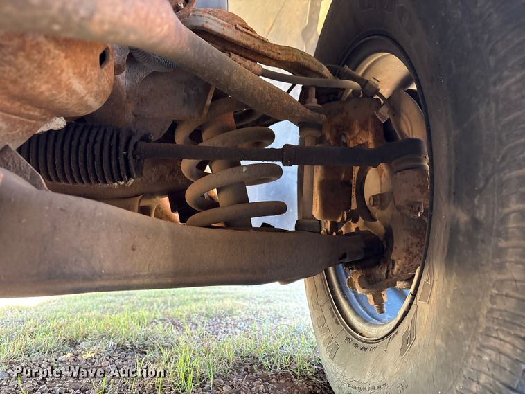 image for item ET1178 2004 GMC Sierra 1500 Ext. Cab pickup truck