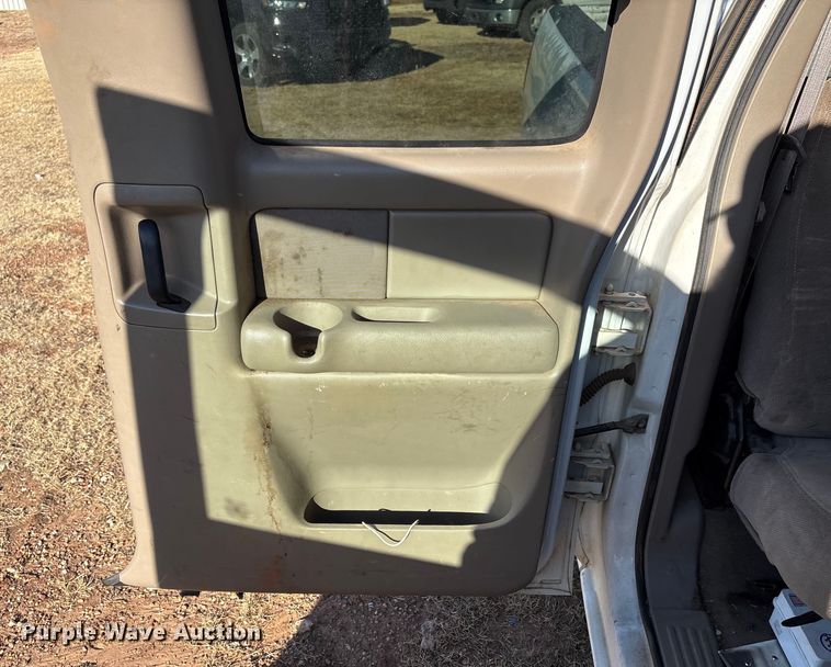 image for item ET1178 2004 GMC Sierra 1500 Ext. Cab pickup truck