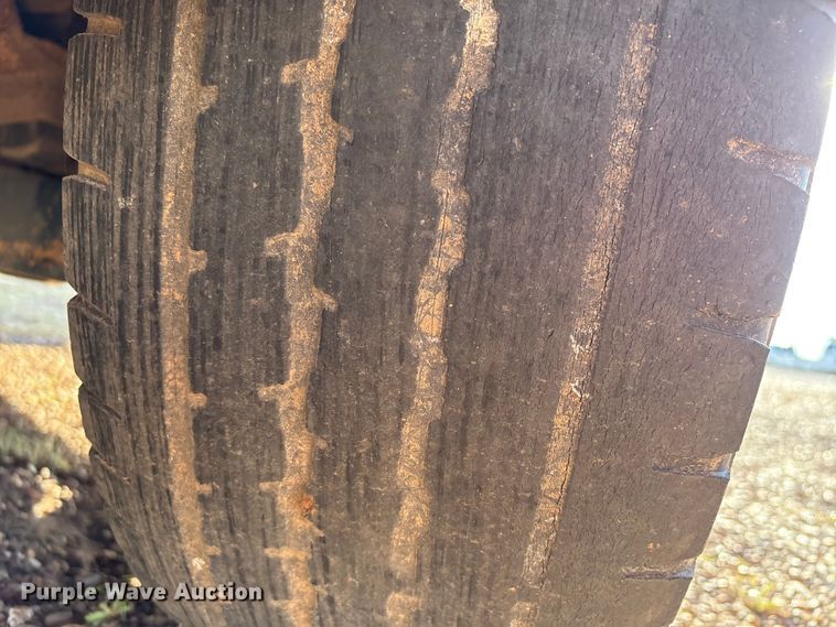 image for item ET1178 2004 GMC Sierra 1500 Ext. Cab pickup truck