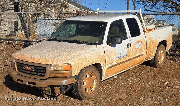 image for item ET1179 2006 GMC Sierra 1500 Ext. Cab pickup truck