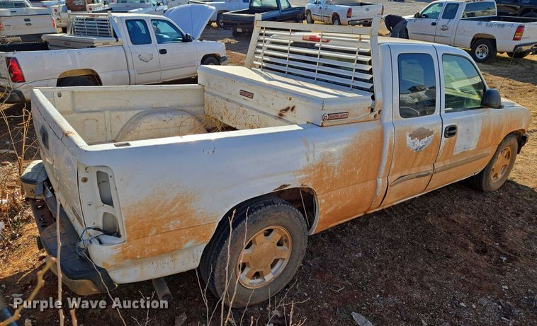 image for item ET1179 2006 GMC Sierra 1500 Ext. Cab pickup truck