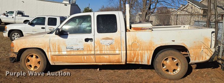 image for item ET1179 2006 GMC Sierra 1500 Ext. Cab pickup truck