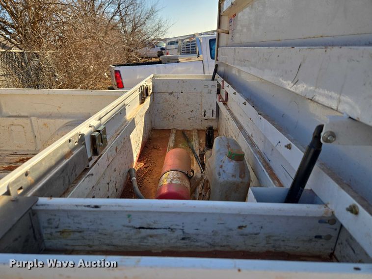 image for item ET1179 2006 GMC Sierra 1500 Ext. Cab pickup truck