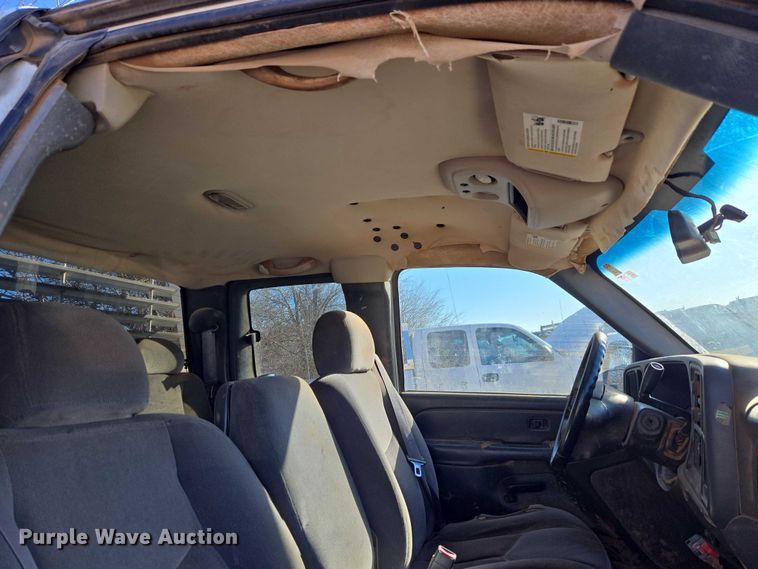 image for item ET1179 2006 GMC Sierra 1500 Ext. Cab pickup truck