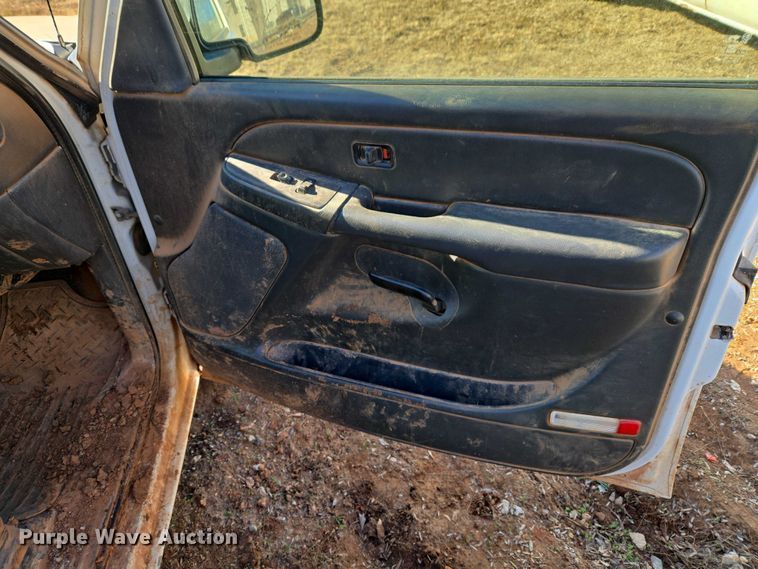 image for item ET1179 2006 GMC Sierra 1500 Ext. Cab pickup truck