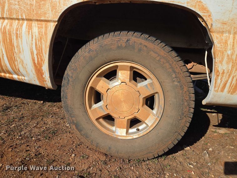 image for item ET1179 2006 GMC Sierra 1500 Ext. Cab pickup truck