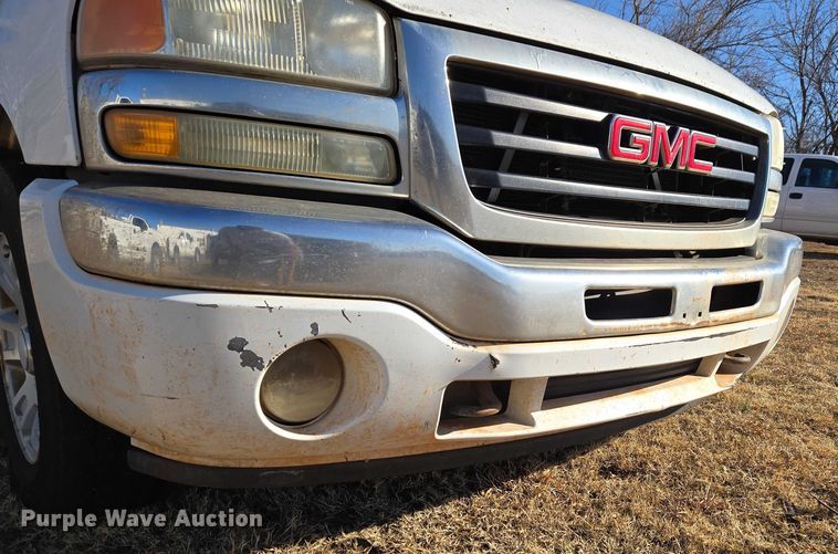 image for item ET1180 2006 GMC Sierra 1500 Ext. Cab pickup truck