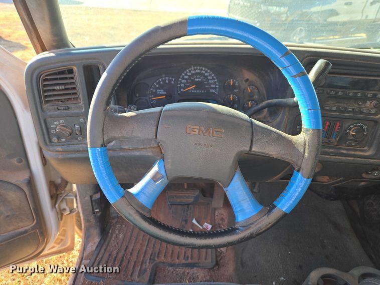 image for item ET1180 2006 GMC Sierra 1500 Ext. Cab pickup truck