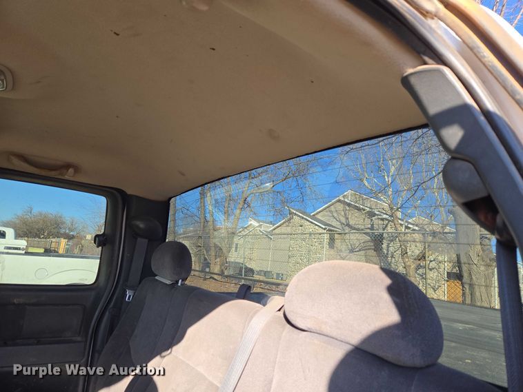 image for item ET1180 2006 GMC Sierra 1500 Ext. Cab pickup truck