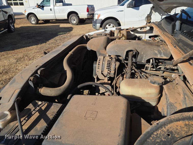 image for item ET1180 2006 GMC Sierra 1500 Ext. Cab pickup truck