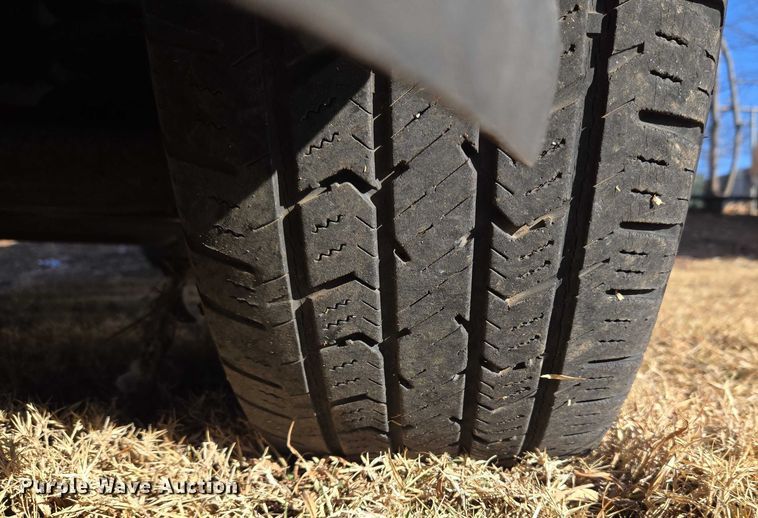 image for item ET1180 2006 GMC Sierra 1500 Ext. Cab pickup truck