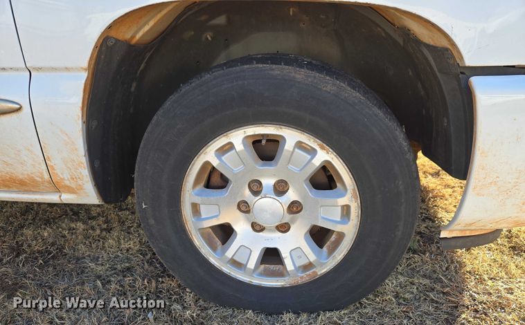 image for item ET1180 2006 GMC Sierra 1500 Ext. Cab pickup truck