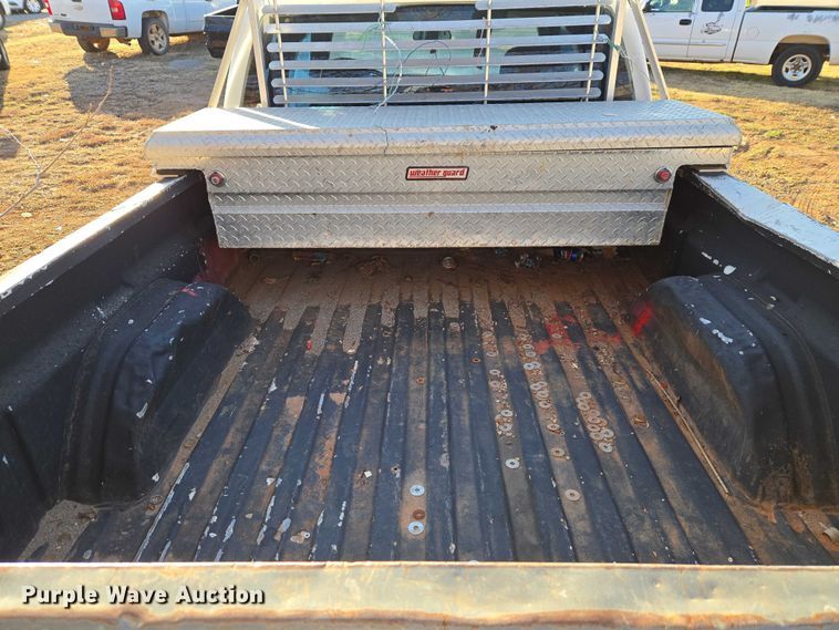 image for item ET1181 2004 Chevrolet Silverado 1500 Ext. Cab pickup truck