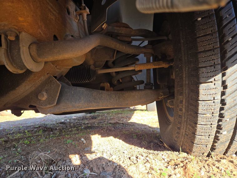 image for item ET1181 2004 Chevrolet Silverado 1500 Ext. Cab pickup truck