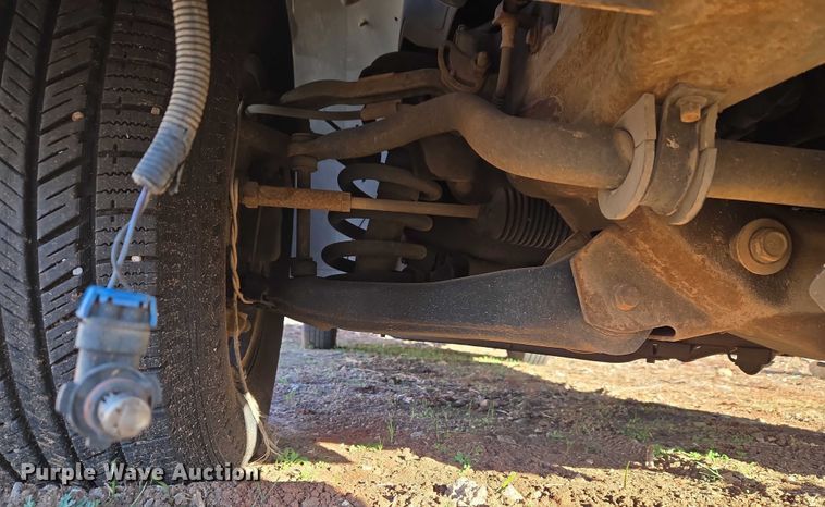 image for item ET1181 2004 Chevrolet Silverado 1500 Ext. Cab pickup truck