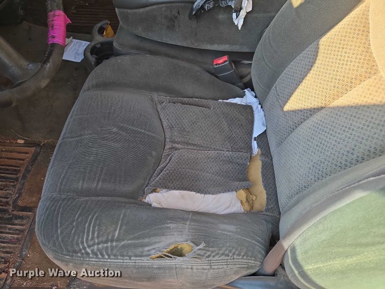 image for item ET1181 2004 Chevrolet Silverado 1500 Ext. Cab pickup truck