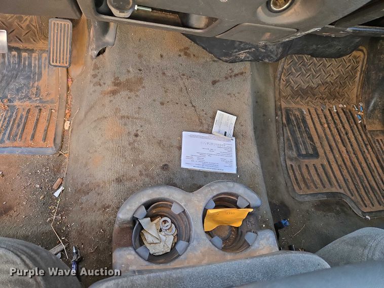 image for item ET1181 2004 Chevrolet Silverado 1500 Ext. Cab pickup truck