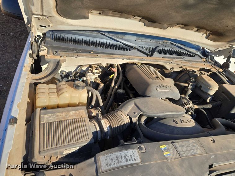 image for item ET1181 2004 Chevrolet Silverado 1500 Ext. Cab pickup truck